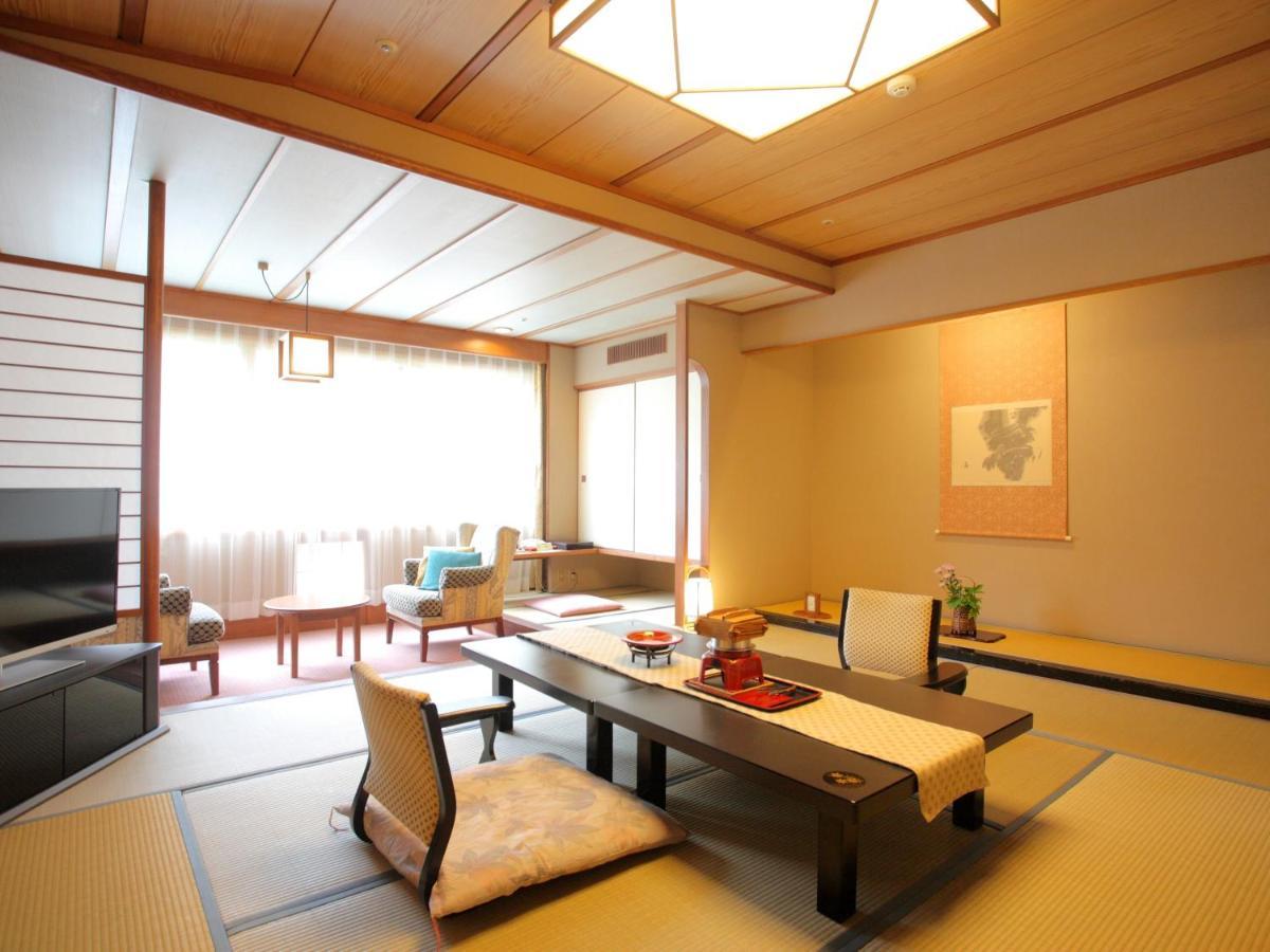 Hanamomiji Sapporo Bagian luar foto